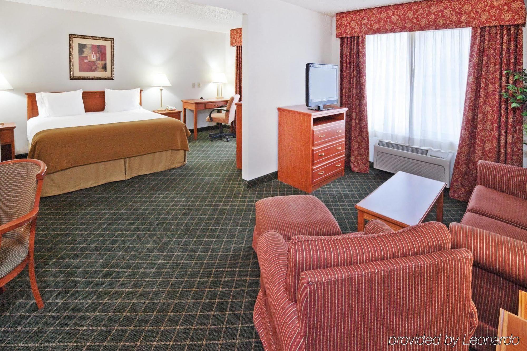 Holiday Inn Express Hotel & Suites Chickasha By Ihg Habitación foto